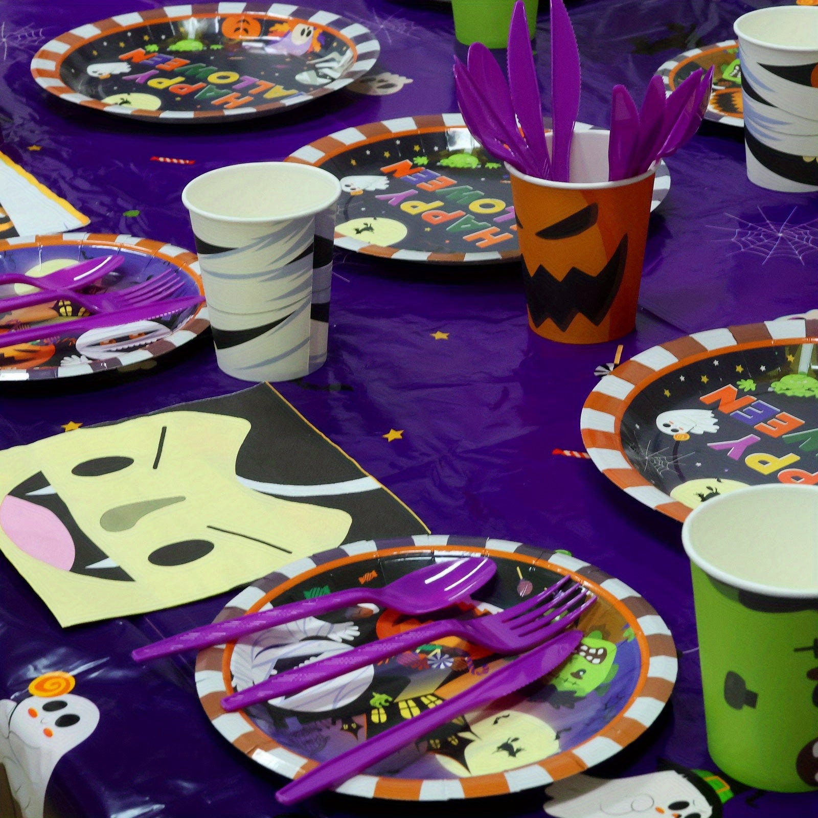170pcs omplete Halloween Party Tableware Set