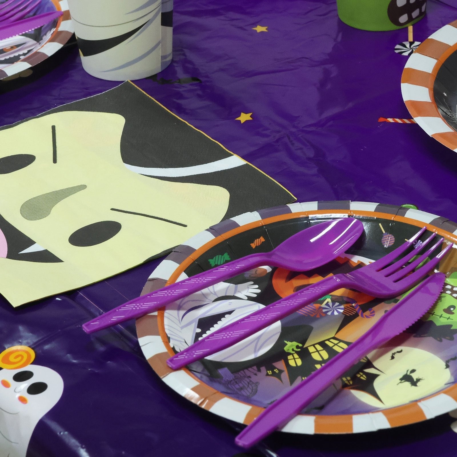 170pcs omplete Halloween Party Tableware Set